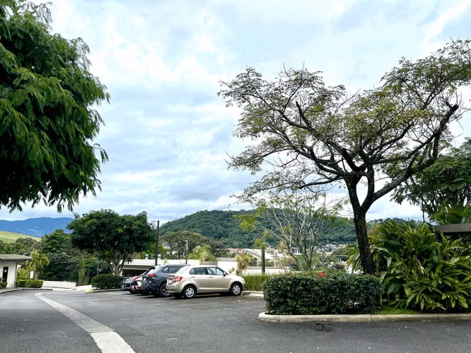 SE VENDE APARTAMENTO - VILA DEL ESTE - CURRIDABAT - AYARCO - NEGOCIABLE