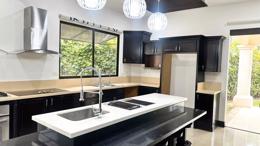ALQUILER DE CASA EN CONDOMINIO LA HACIENDA* - Imagen 2