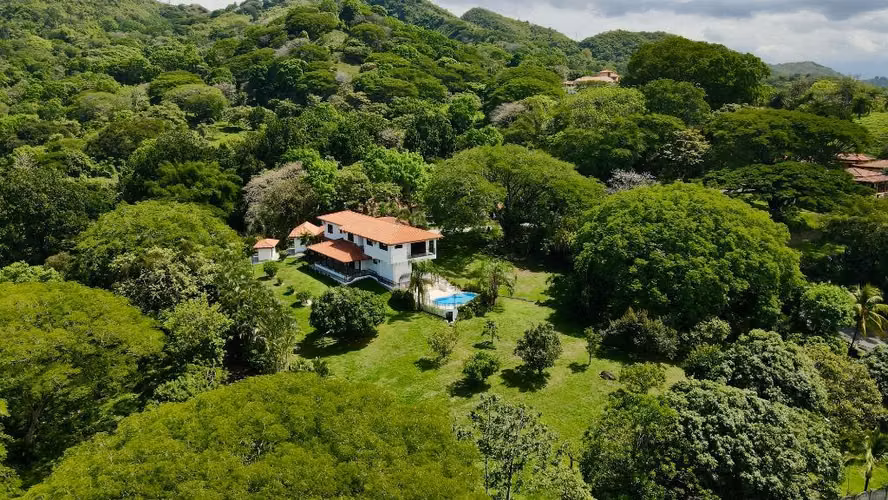 Villa Los Guanacastes en Venta, Espectacular Casa de Lujo con Pozo Privado, Atenas, Alajuela. - Imagen 2