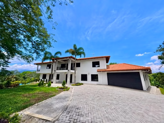 Villa Los Guanacastes en Venta, Espectacular Casa de Lujo con Pozo Privado, Atenas, Alajuela. - Imagen 3