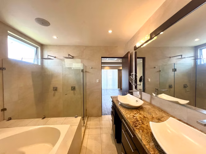ALQUILER/VENTA DE CASA EN HACIENDA ESPINAL* - Imagen 10