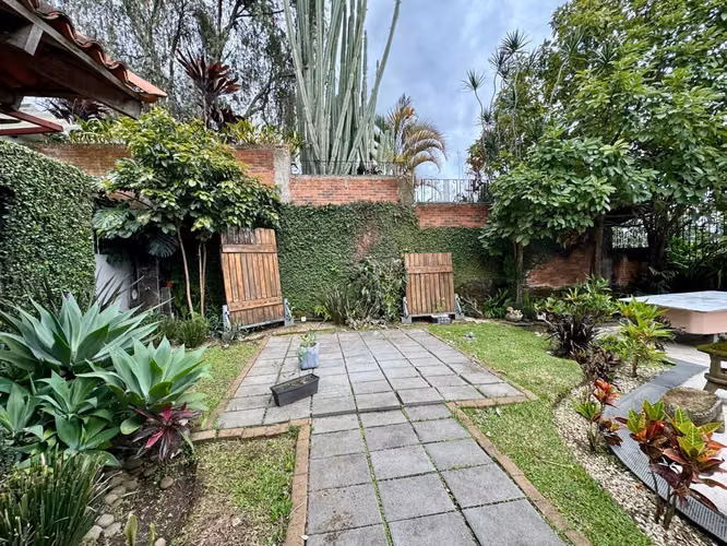Se Alquila Casa en San Pedro con Uso de suelo Mixto - Imagen 14