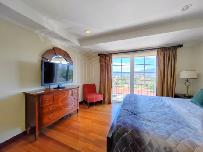 Venta Lujoso Apartamento 3 habitaciones en Cortijo Los Laureles Escazú