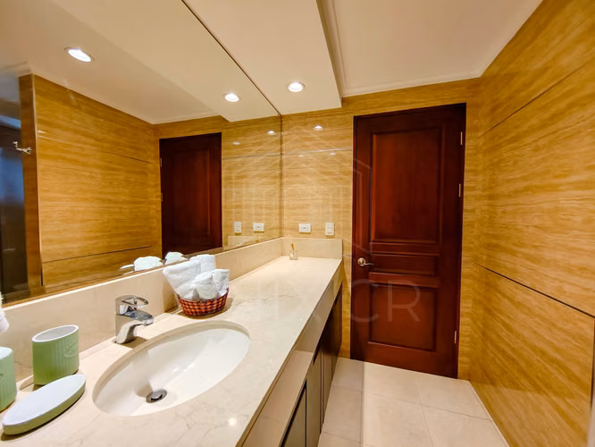Venta Lujoso Apartamento 3 habitaciones en Cortijo Los Laureles Escazú