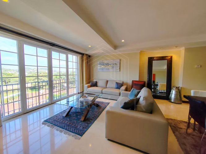 Venta Lujoso Apartamento 3 habitaciones en Cortijo Los Laureles Escazú