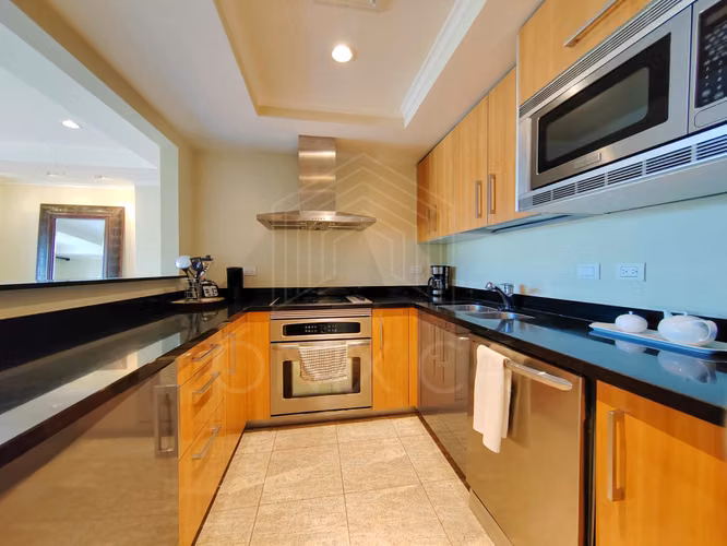 Venta Lujoso Apartamento 3 habitaciones en Cortijo Los Laureles Escazú