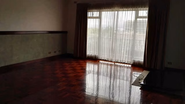 INVERSION Elegante, cómoda, 5 dorm casa ESCAZU Los Laureles - Imagen 9