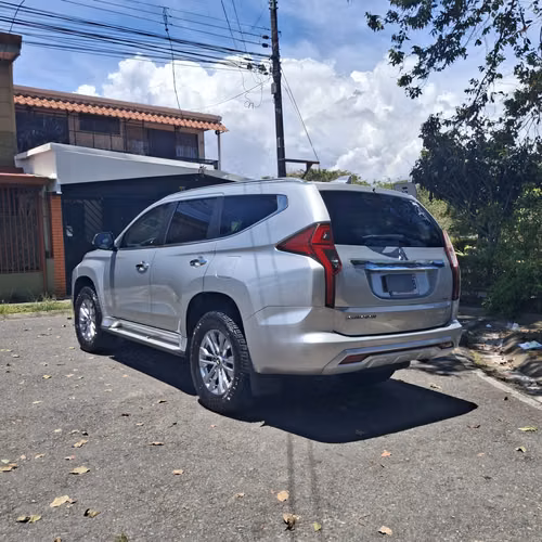 MITSUBISHI MONTERO SPORT 2024 4X4 7 PASAJEROS - Imagen 3