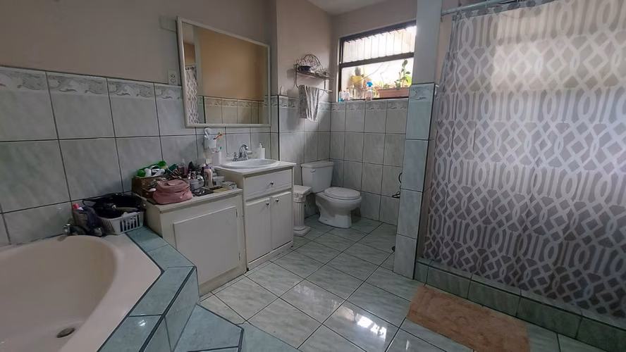 Se vende propiedad en área Comercial Curridabat - Imagen 13