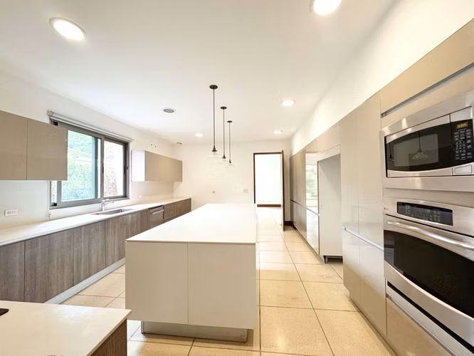 ALQUILER DE CASA EN VALLE DEL SOL - Imagen 2