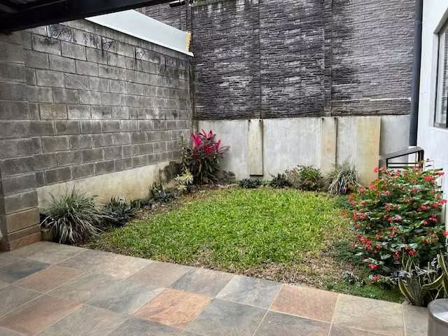 SE VENDE CASA – Condominio Vistas de las Flores, Heredia | CO-585 - Imagen 4