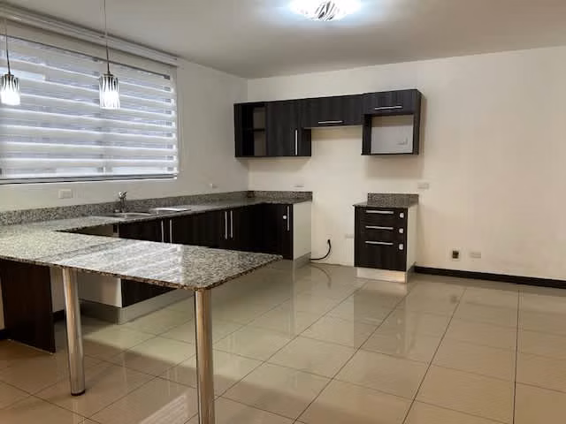 SE VENDE CASA – Condominio Vistas de las Flores, Heredia | CO-585 - Imagen 3