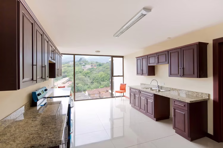ALQUILER DE APARTAMENTO EN TORRE EN ESCAZÚ - Imagen 3