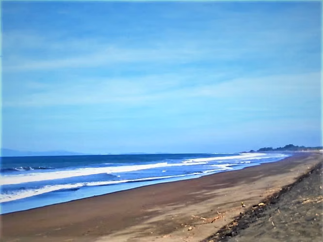 Exclusiva Propiedad Frente al Mar en Playa Bajamar - Imagen 13