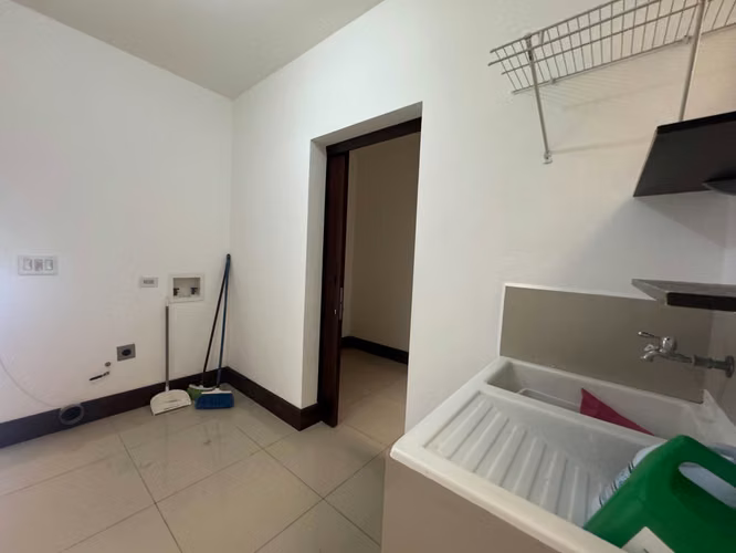 ALQUILER DE CASA EN LOMAS DEL VALLE* - Imagen 14