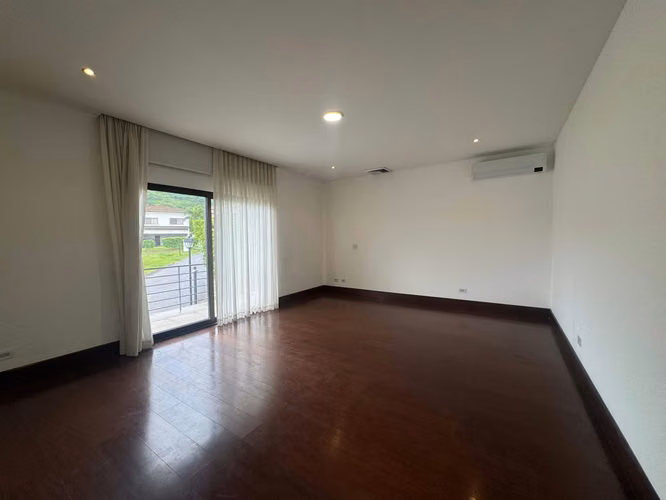 ALQUILER DE CASA EN LOMAS DEL VALLE* - Imagen 10