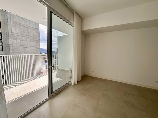 Alquiler de apartamento en Nunciatura, Rohrmoser. - Imagen 15