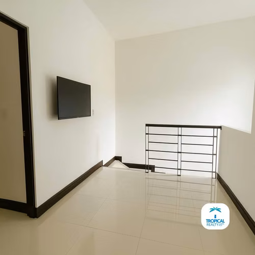 Townhouse Contemporáneo en Venta en Guachipelín, Escazú - Imagen 6