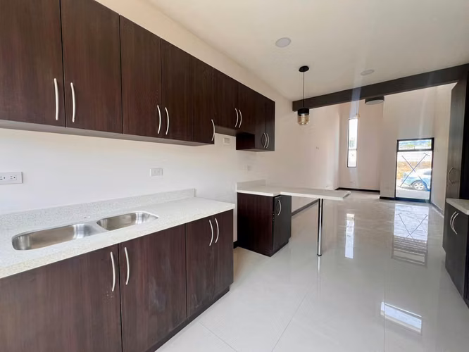 Venta de Casa Nueva en Guadalupe