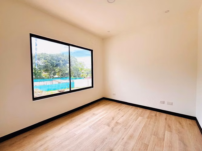Piedades Sta Ana-Recién remodelada-3 hab+2.5 baños-Oficina-Patio-4 parqueos - Imagen 16