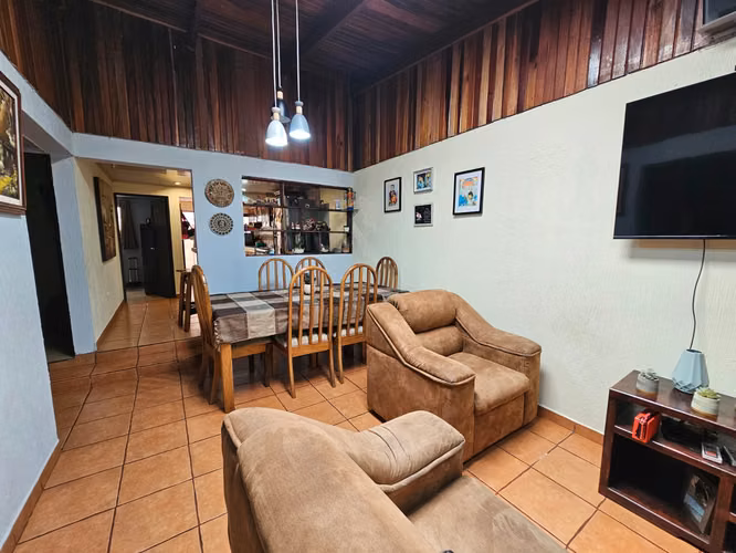 Se vende casa de dos plantas en Gravilias de Desamparados - Imagen 5