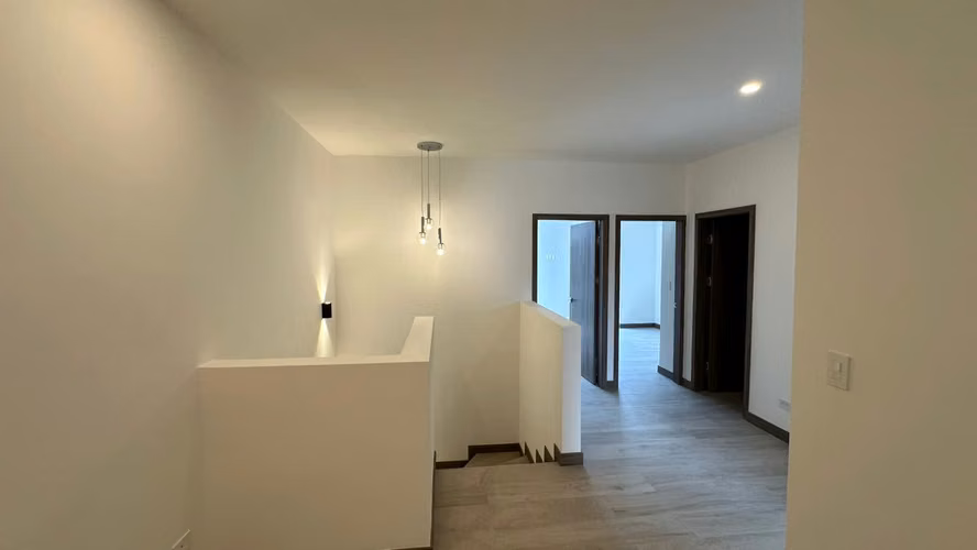 ALQUILER Casa Santa Ana Urbano + Linea blanca + AC + Cortinas - Imagen 3