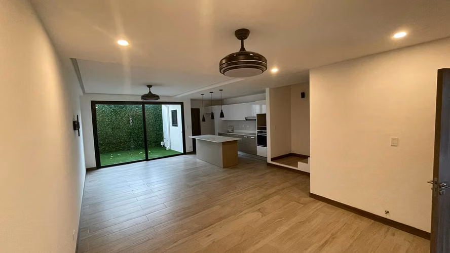 ALQUILER Casa Santa Ana Urbano + 3AC + No vecino trasero