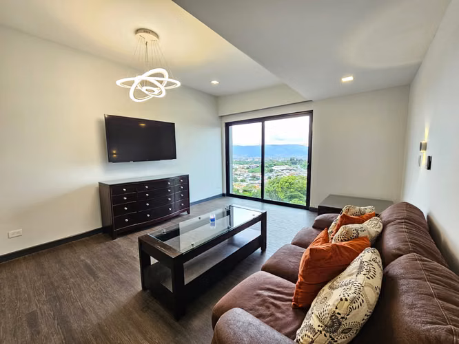 Venta de Penthouse de Lujo. Condominio Golfside.