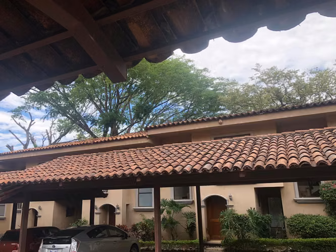 Casa townhouse,terraza, arboles grandes Brasil de Mora precio bajo Aquilaldo