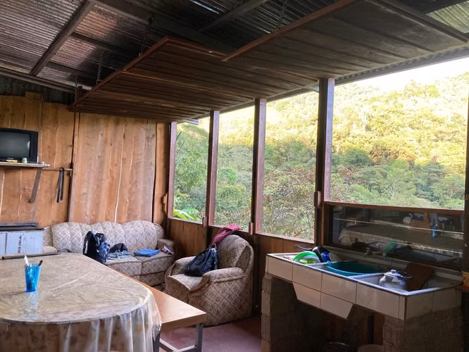 Finca de 18.000 m² con cabaña - Santa María, Dota - Agua propia