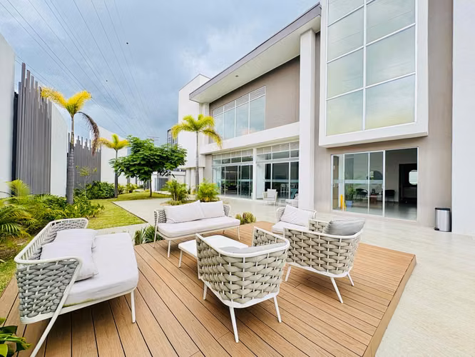 VENTA DE CASA FULL AMOBLADA EN HEREDIA- CARIARI.