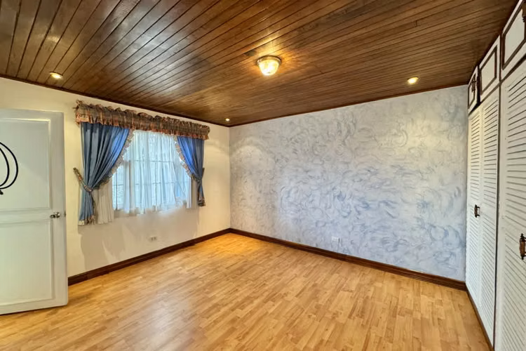 Venta de casa en Moravia (Oficina, clínica, centro de estudio) - Imagen 10