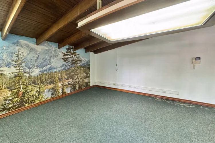 Venta de casa en Moravia (Oficina, clínica, centro de estudio) - Imagen 17