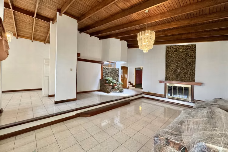 Venta de casa en Moravia (Oficina, clínica, centro de estudio) - Imagen 5
