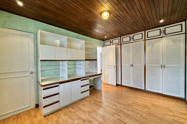 Venta de casa en Moravia (Oficina, clínica, centro de estudio) - Imagen 11