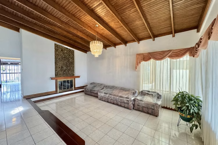 Venta de casa en Moravia (Oficina, clínica, centro de estudio) - Imagen 4