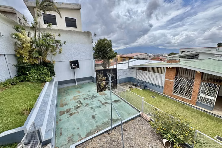 Venta de casa en Moravia (Oficina, clínica, centro de estudio) - Imagen 20