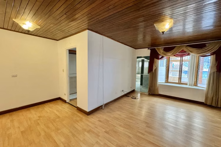 Venta de casa en Moravia (Oficina, clínica, centro de estudio) - Imagen 8