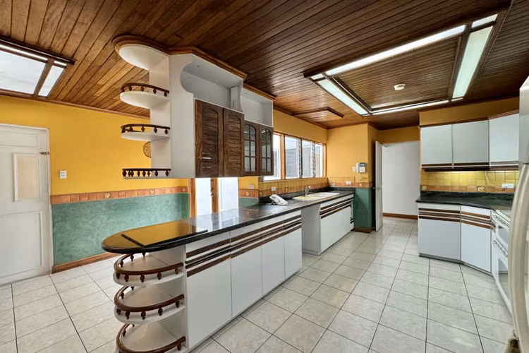 Venta de casa en Moravia (Oficina, clínica, centro de estudio) - Imagen 12