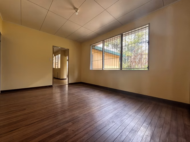 VENTA DE CASA ESQUINERA – USO DE SUELO MIXTO