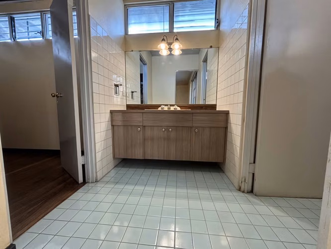 VENTA DE CASA ESQUINERA – USO DE SUELO MIXTO