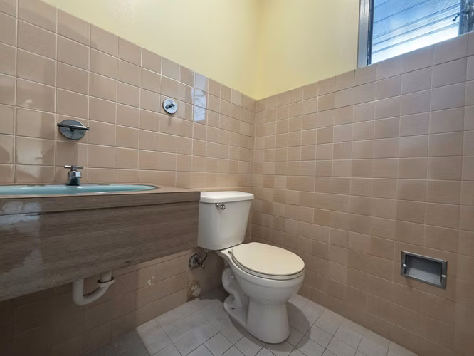 VENTA DE CASA ESQUINERA – USO DE SUELO MIXTO