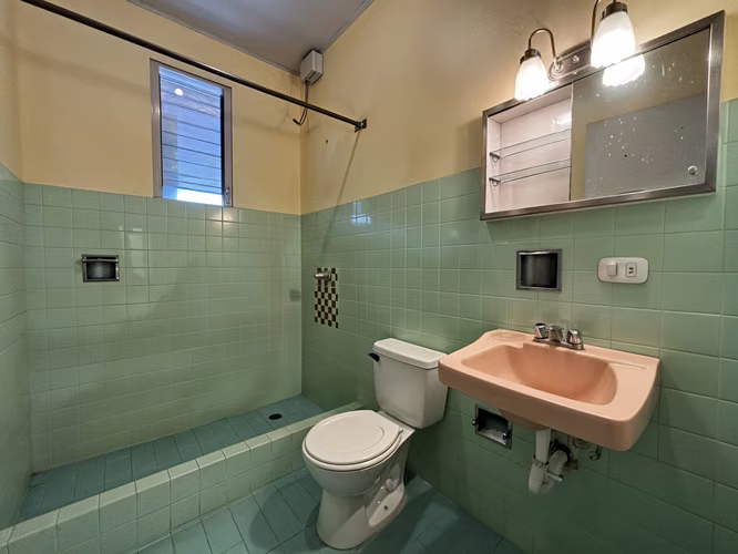 VENTA DE CASA ESQUINERA – USO DE SUELO MIXTO