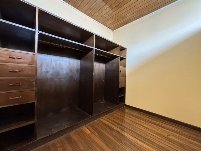 VENTA DE CASA ESQUINERA – USO DE SUELO MIXTO