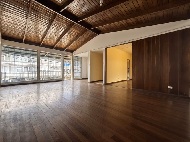 VENTA DE CASA ESQUINERA – USO DE SUELO MIXTO