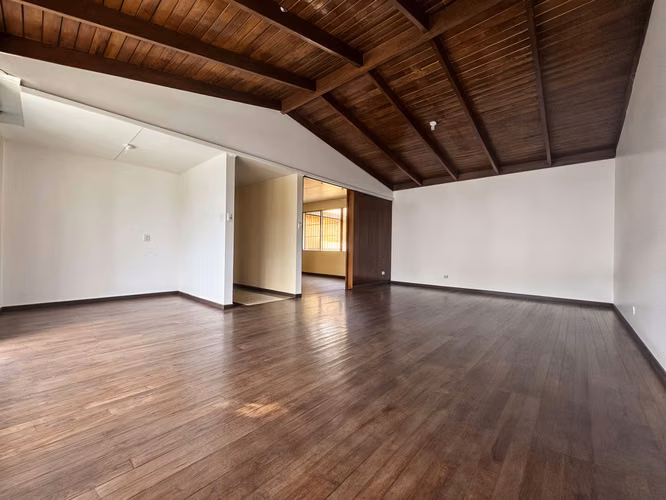 VENTA DE CASA ESQUINERA – USO DE SUELO MIXTO