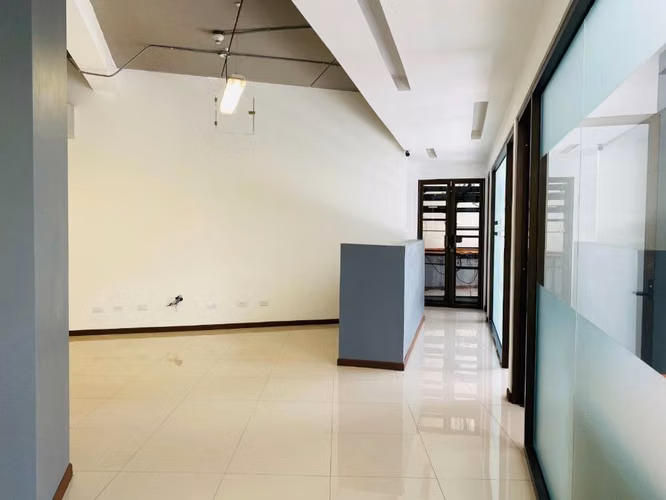 Alquiler de Oficinas En Escazú - Imagen 6