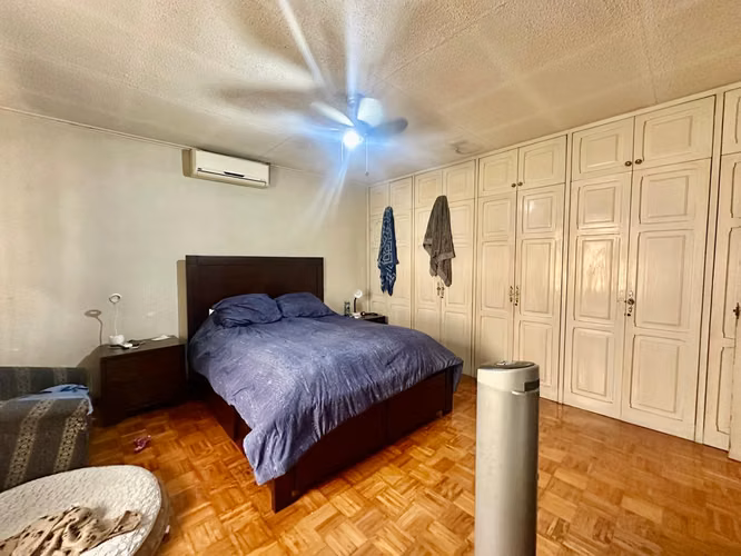 *Sabana Noreste - Para remodelar - USO MIXTO - Súper ubicación