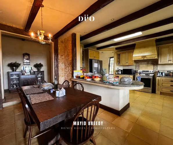 Casa en Venta en San Isidro de Heredia
