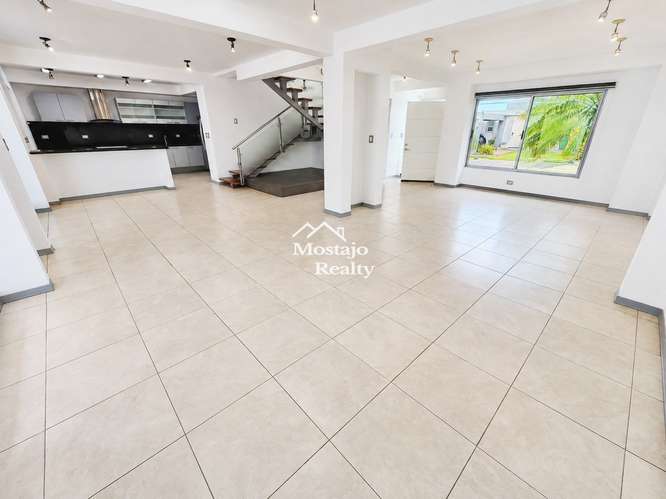 Alquiler Casa amplia, Condominio Hacienda Barcelona, Santa Ana - Imagen 7